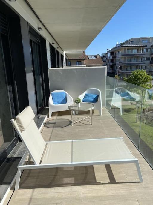 Precioso Apartamento Con Terraza Y Piscina En Portonovo-Sanxenxo エクステリア 写真