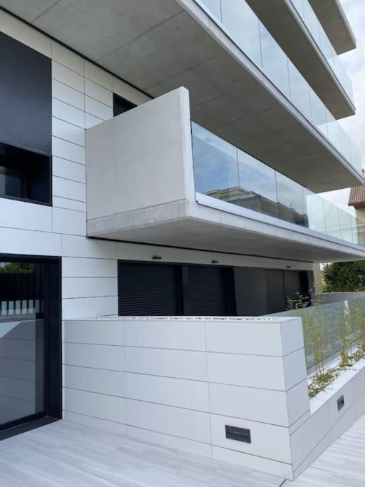Precioso Apartamento Con Terraza Y Piscina En Portonovo-Sanxenxo エクステリア 写真