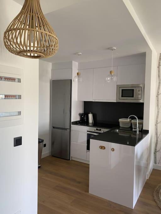 Precioso Apartamento Con Terraza Y Piscina En Portonovo-Sanxenxo エクステリア 写真