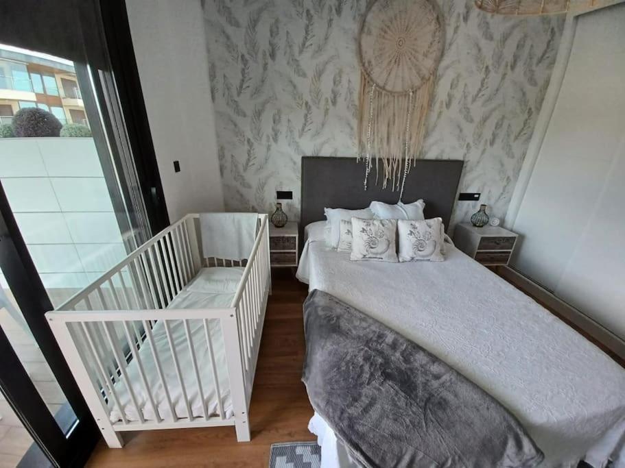 Precioso Apartamento Con Terraza Y Piscina En Portonovo-Sanxenxo エクステリア 写真