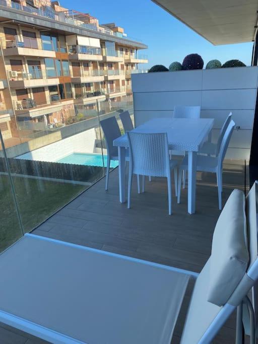 Precioso Apartamento Con Terraza Y Piscina En Portonovo-Sanxenxo エクステリア 写真