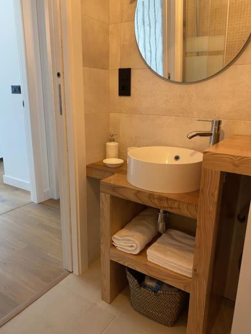 Precioso Apartamento Con Terraza Y Piscina En Portonovo-Sanxenxo エクステリア 写真