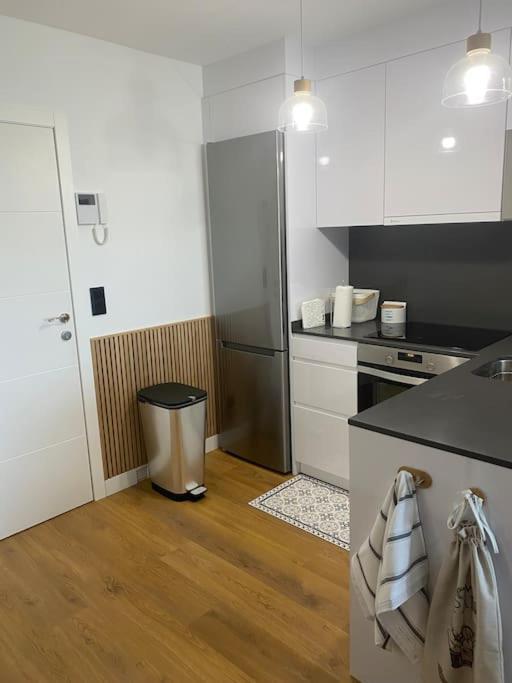 Precioso Apartamento Con Terraza Y Piscina En Portonovo-Sanxenxo エクステリア 写真