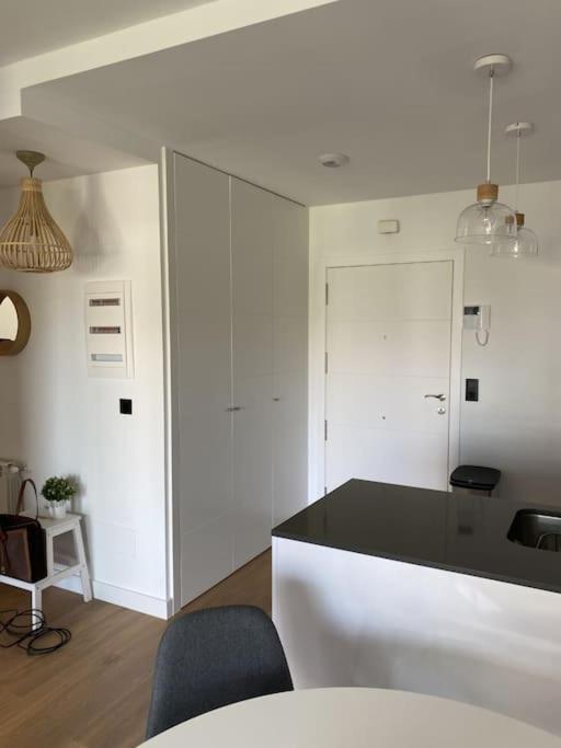 Precioso Apartamento Con Terraza Y Piscina En Portonovo-Sanxenxo エクステリア 写真